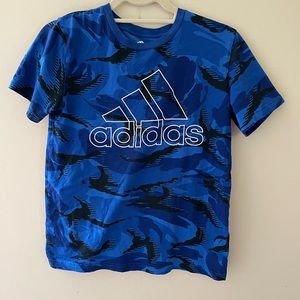 Boys blue camo ADIDAS tee size M 10/12